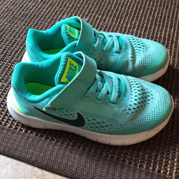 nike toddler shoes size 11